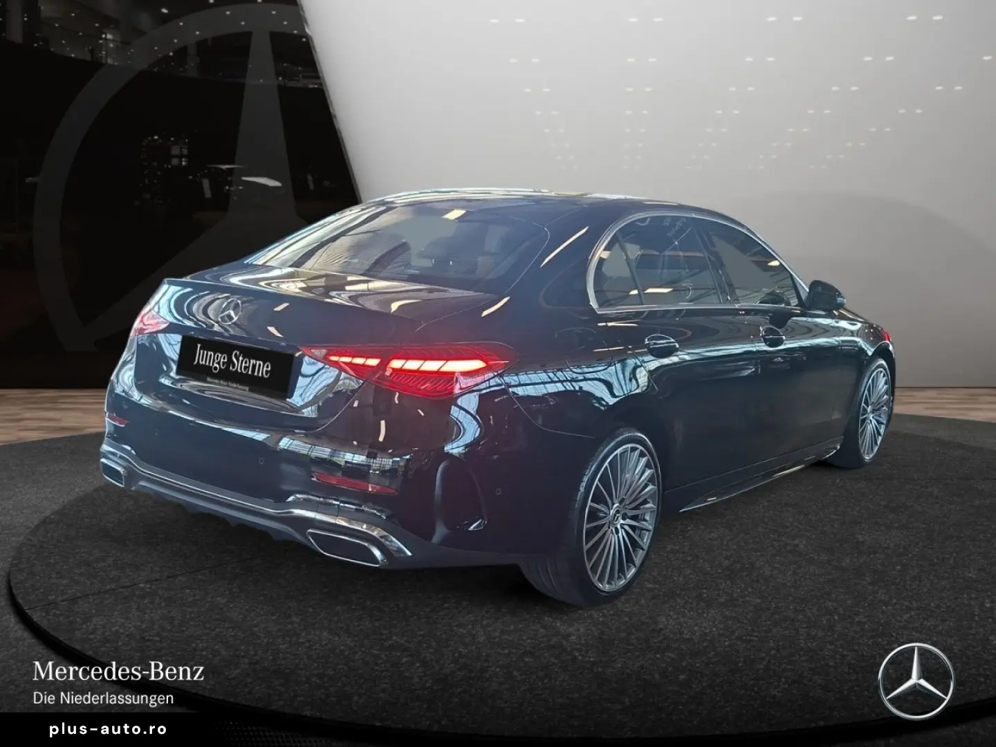 MERCEDES-BENZ C 300 d 4M AMG Pano AHK Distr Sthzg 360  Sound