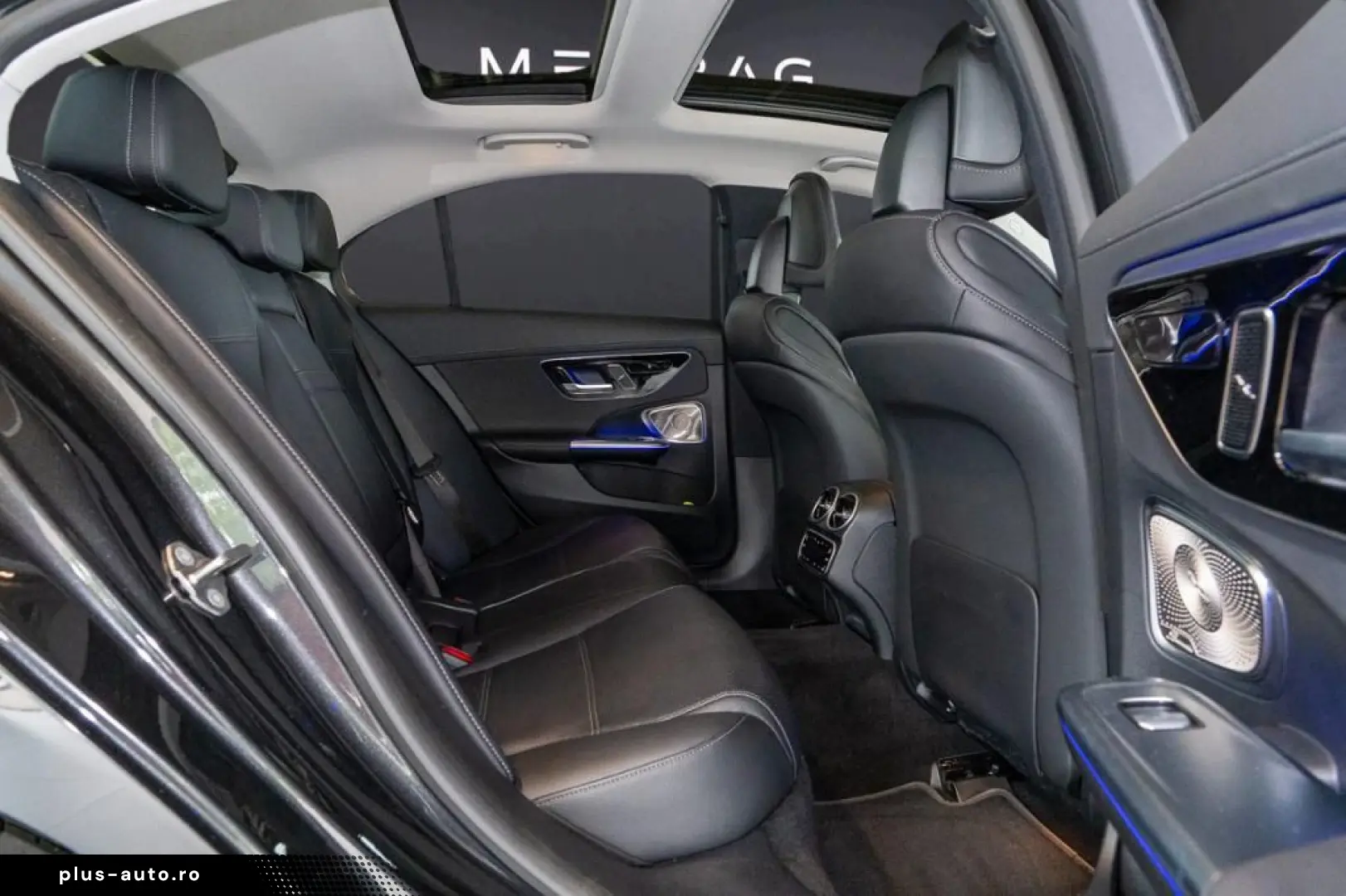 MERCEDES-BENZ C 300 d 4M  AMG Pano Head up Digital AHK