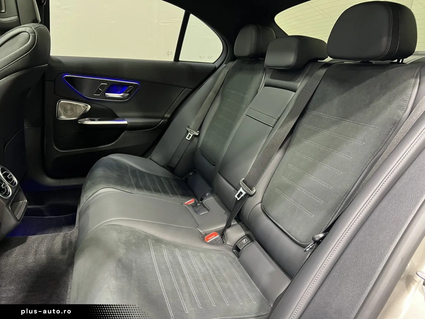 MERCEDES-BENZ C 300d 4M AMG Adva. Night Panorama Bur&hellip;