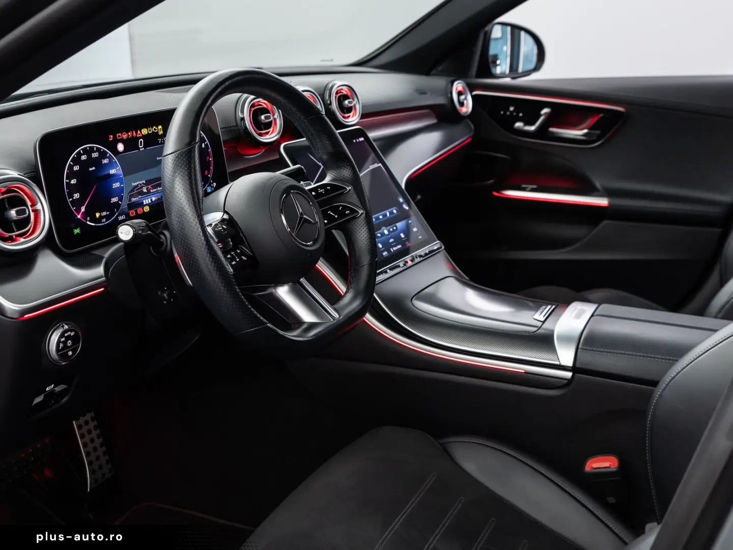 MERCEDES-BENZ C 300 4M AMG-LINE  DISTR PANO AHK 360