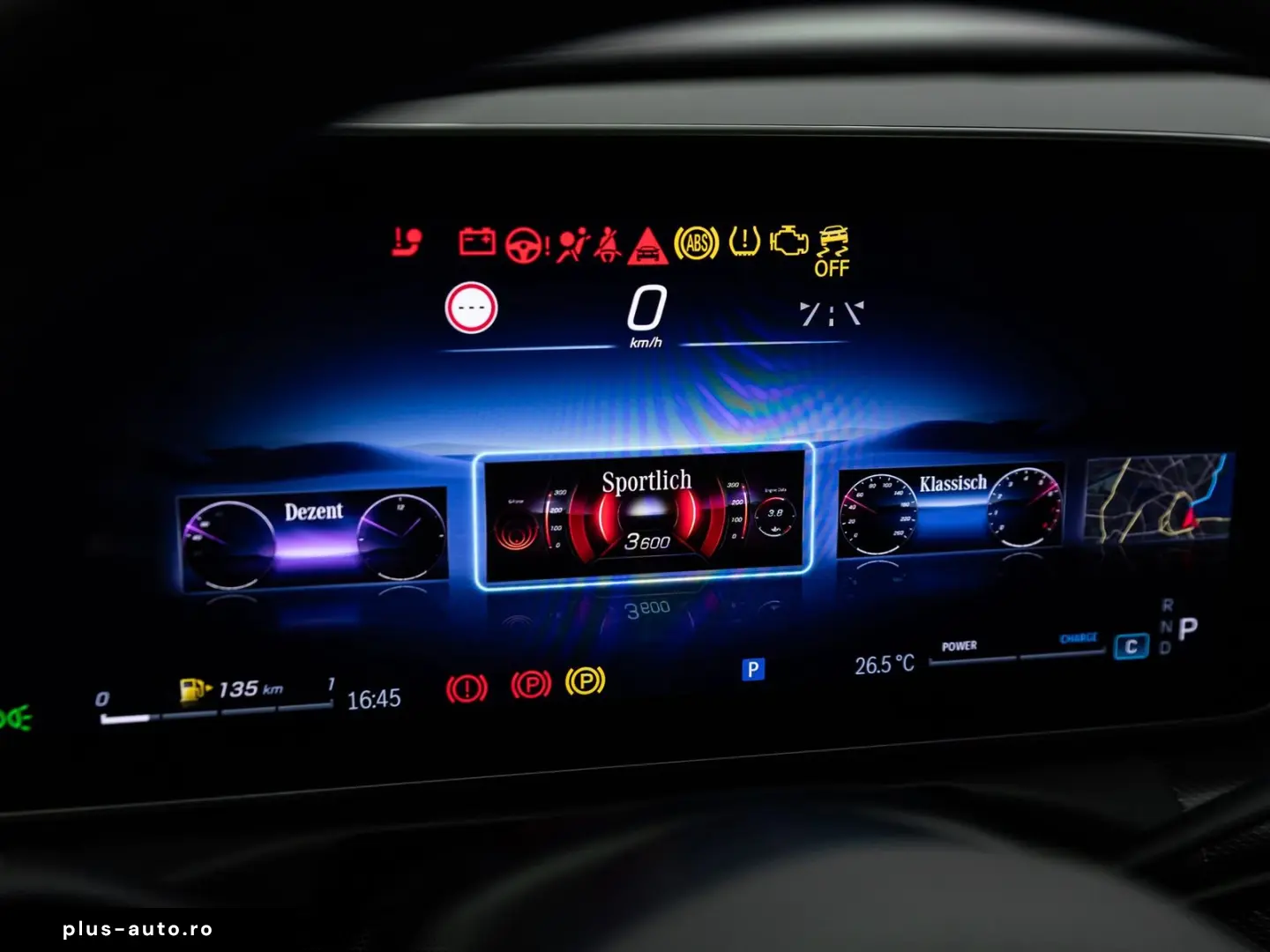 MERCEDES-BENZ C 300 4M AMG-LINE  DISTR PANO AHK 360