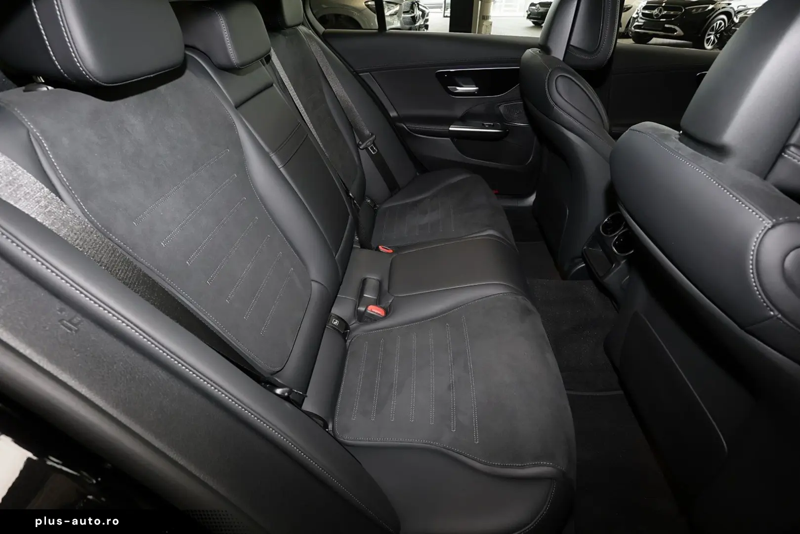 MERCEDES-BENZ C 200 4M AMG 19  TOTWINKEL DISTRO LED KAMERA