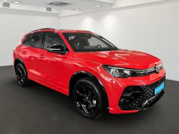 VW Tiguan R-Line TDI DSG Navi AHK PANO RFK
