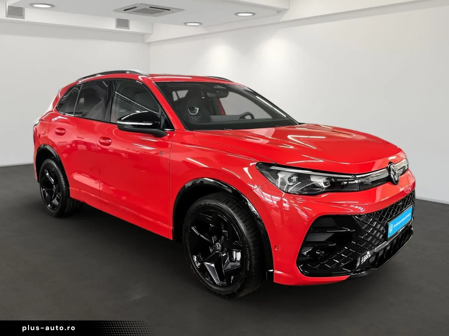 VW Tiguan R-Line TDI DSG Navi AHK PANO RFK