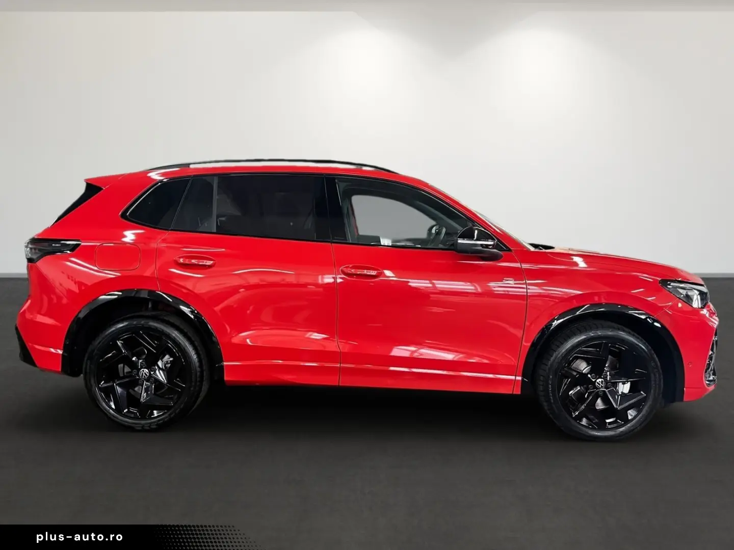 VW Tiguan R-Line TDI DSG Navi AHK PANO RFK