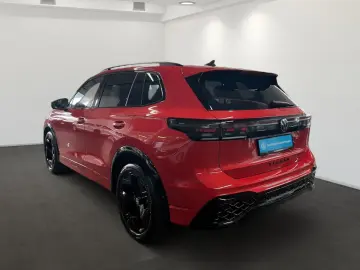 VW Tiguan R-Line TDI DSG Navi AHK PANO RFK