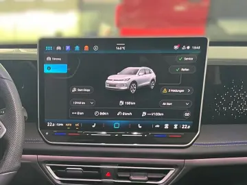 VW Tiguan R-Line TDI DSG Navi AHK PANO RFK