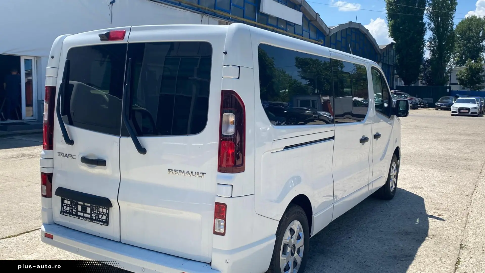 RENAULT TRAFIC L2H1 Blue dCi 110 8 1 ECHIPARE ZEN WAV GSR2C