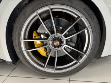 PORSCHE 992 Turbo S Gar.-05 29 Serv. neu