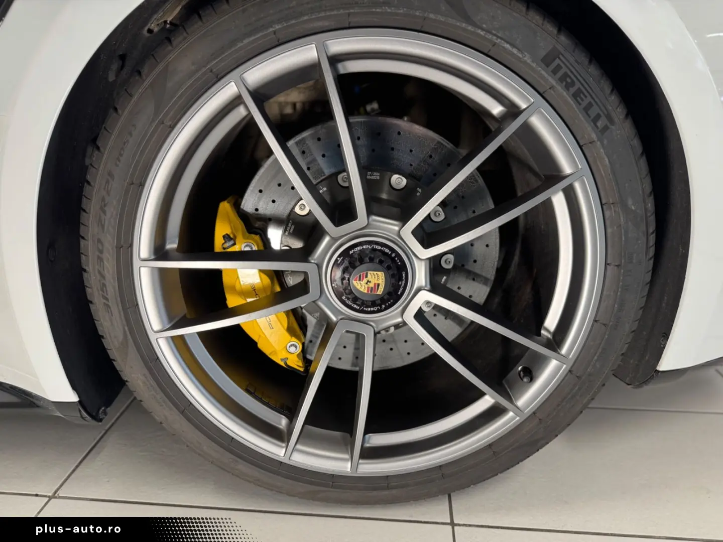 PORSCHE 992 Turbo S Gar.-05 29 Serv. neu