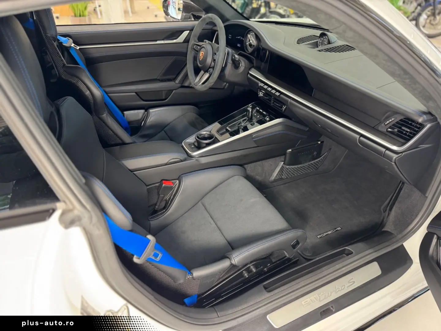 PORSCHE 992 Turbo S Gar.-05 29 Serv. neu