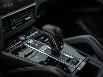 PORSCHE Cayenne GTS 4.0 FSI Biturbo 338kW