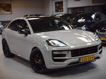 PORSCHE Cayenne Coupe Turbo 4.0 V8 E-Hybrid 739ps Voll