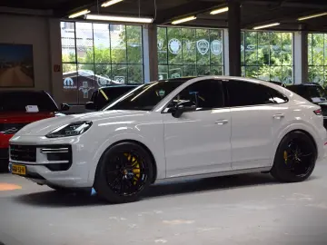 PORSCHE Cayenne Coupe Turbo 4.0 V8 E-Hybrid 739ps Voll