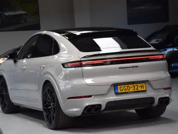 PORSCHE Cayenne Coupe Turbo 4.0 V8 E-Hybrid 739ps Voll