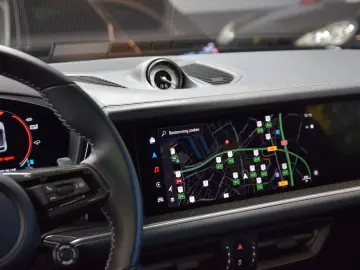 PORSCHE Cayenne Coupe Turbo 4.0 V8 E-Hybrid 739ps Voll