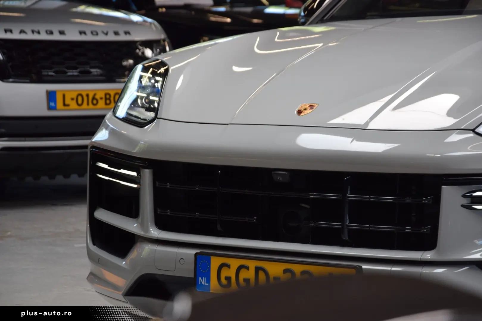 PORSCHE Cayenne Coupe Turbo 4.0 V8 E-Hybrid 739ps Voll