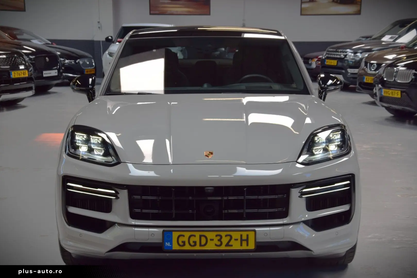 PORSCHE Cayenne Coupe Turbo 4.0 V8 E-Hybrid 739ps Voll