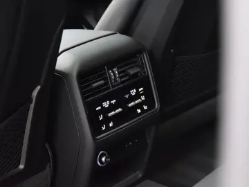 PORSCHE Cayenne Coupe Turbo 4.0 V8 E-Hybrid 739ps Voll