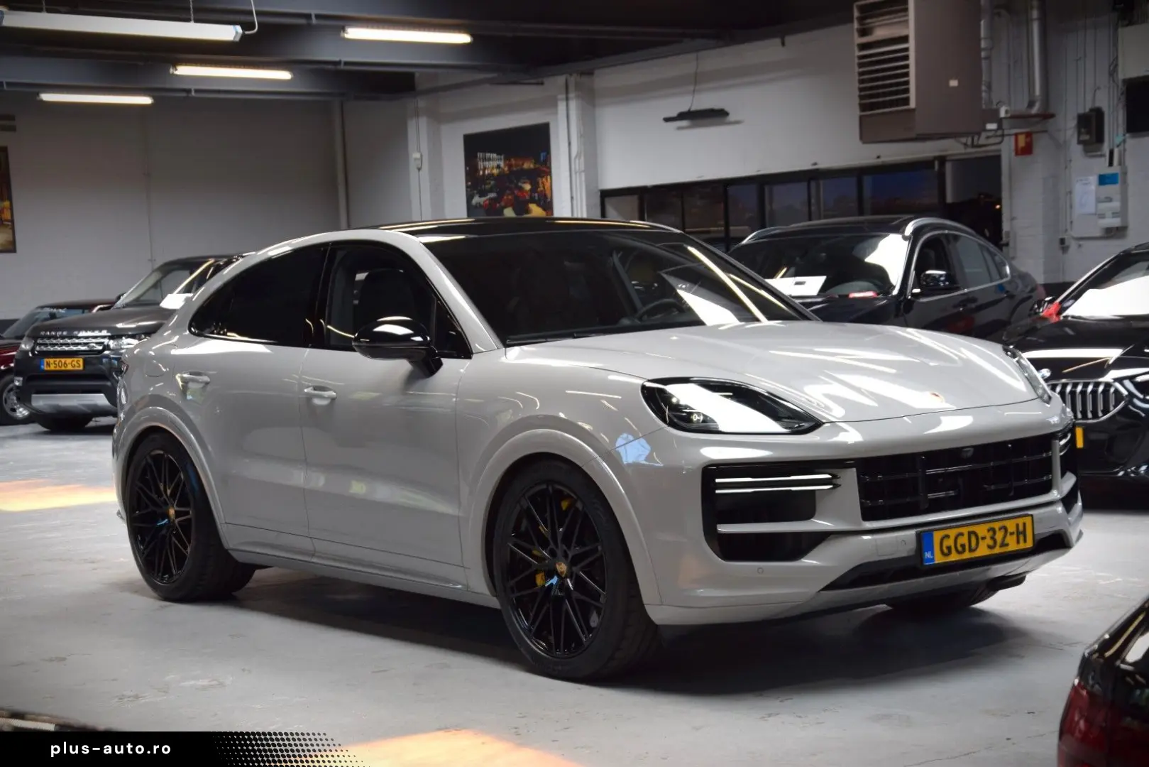 PORSCHE Cayenne Coupe Turbo 4.0 V8 E-Hybrid 739ps Voll