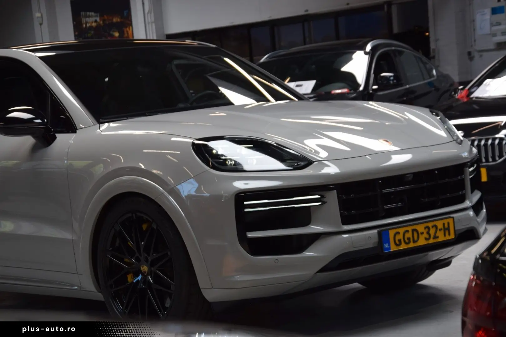 PORSCHE Cayenne Coupe Turbo 4.0 V8 E-Hybrid 739ps Voll