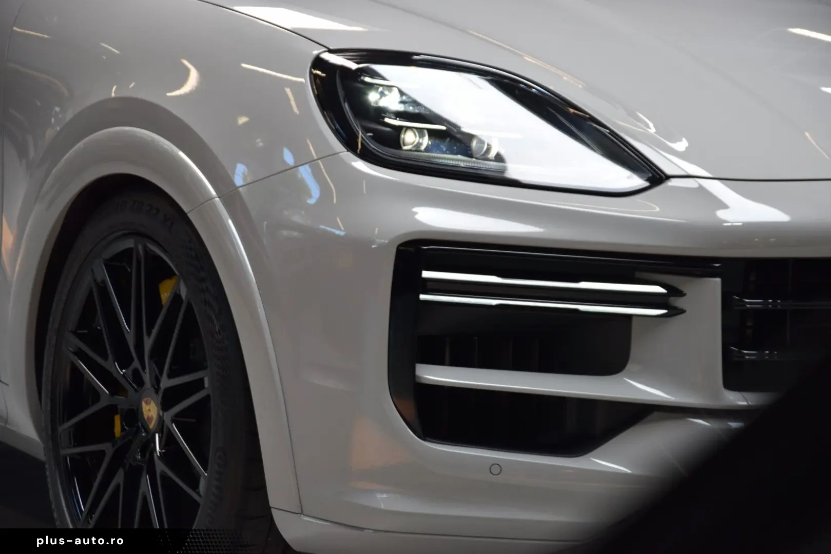 PORSCHE Cayenne Coupe Turbo 4.0 V8 E-Hybrid 739ps Voll