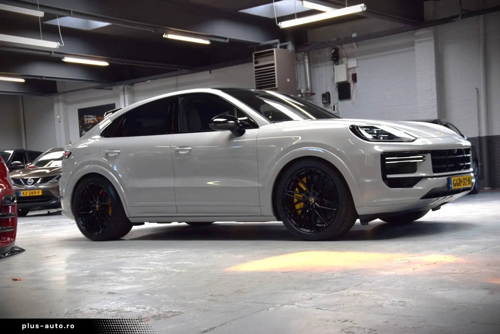 PORSCHE Cayenne Coupe Turbo 4.0 V8 E-Hybrid 739ps Voll