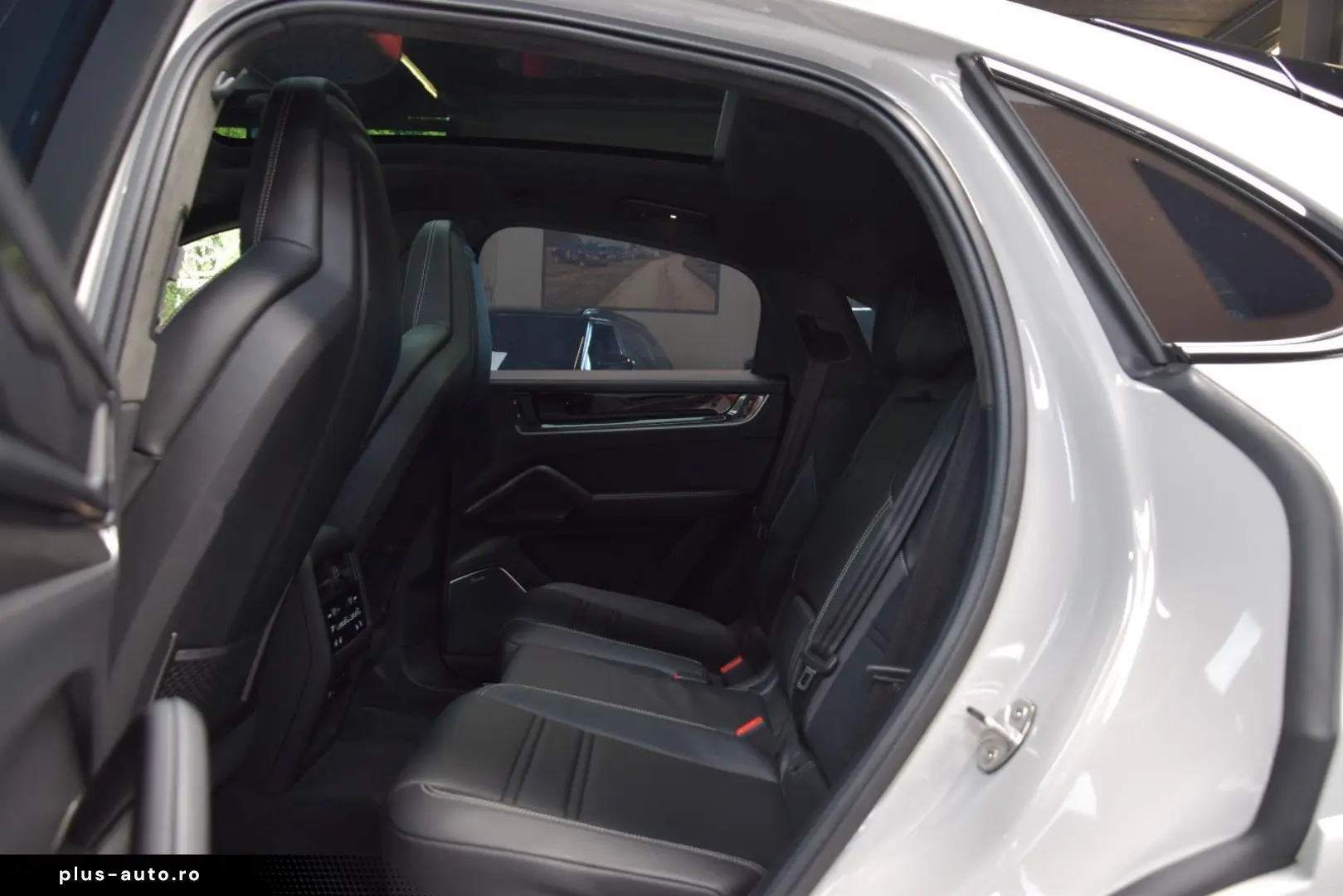 PORSCHE Cayenne Coupe Turbo 4.0 V8 E-Hybrid 739ps Voll