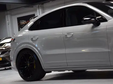PORSCHE Cayenne Coupe Turbo 4.0 V8 E-Hybrid 739ps Voll