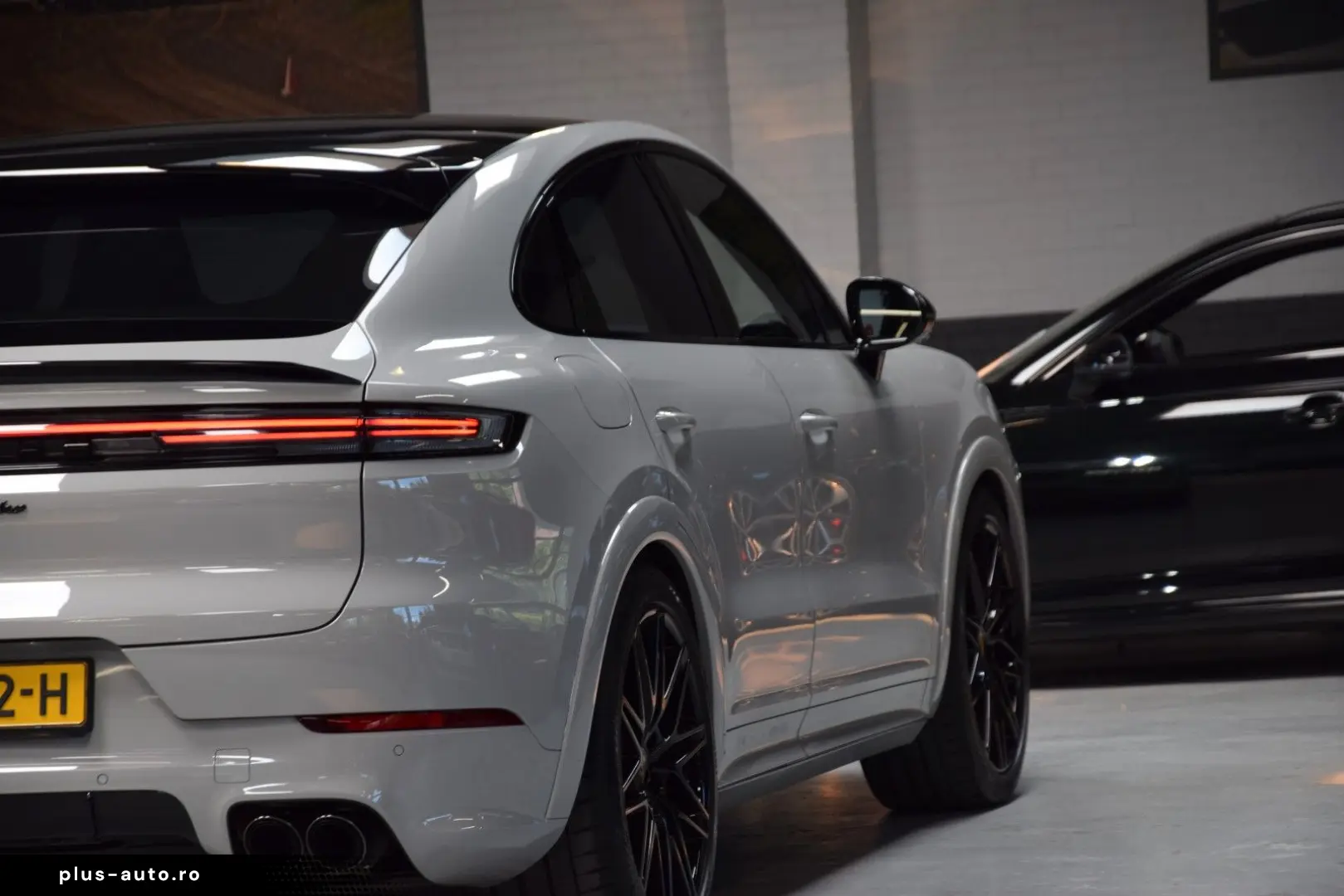 PORSCHE Cayenne Coupe Turbo 4.0 V8 E-Hybrid 739ps Voll