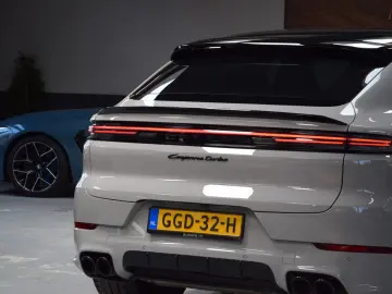 PORSCHE Cayenne Coupe Turbo 4.0 V8 E-Hybrid 739ps Voll