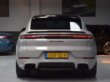 PORSCHE Cayenne Coupe Turbo 4.0 V8 E-Hybrid 739ps Voll