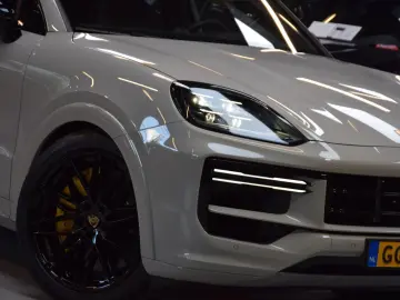 PORSCHE Cayenne Coupe Turbo 4.0 V8 E-Hybrid 739ps Voll