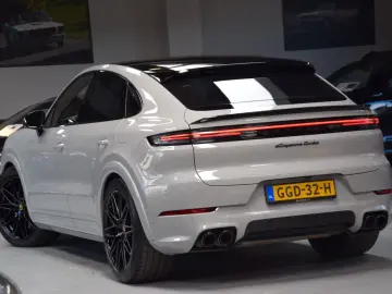 PORSCHE Cayenne Coupe Turbo 4.0 V8 E-Hybrid 739ps Voll