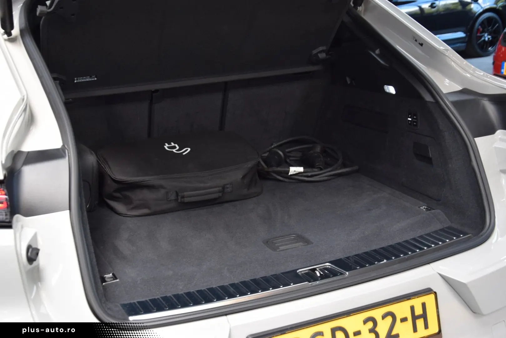 PORSCHE Cayenne Coupe Turbo 4.0 V8 E-Hybrid 739ps Voll