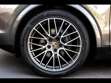 PORSCHE Cayenne COUPE TIPTRONIC AHK 360 BOSE RS SPYDER
