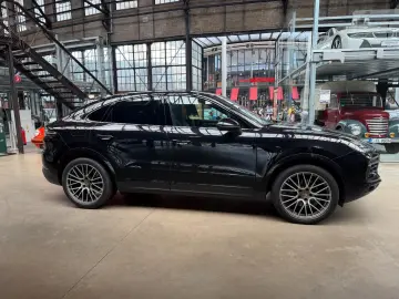 PORSCHE Cayenne Coupe Platinum Edition