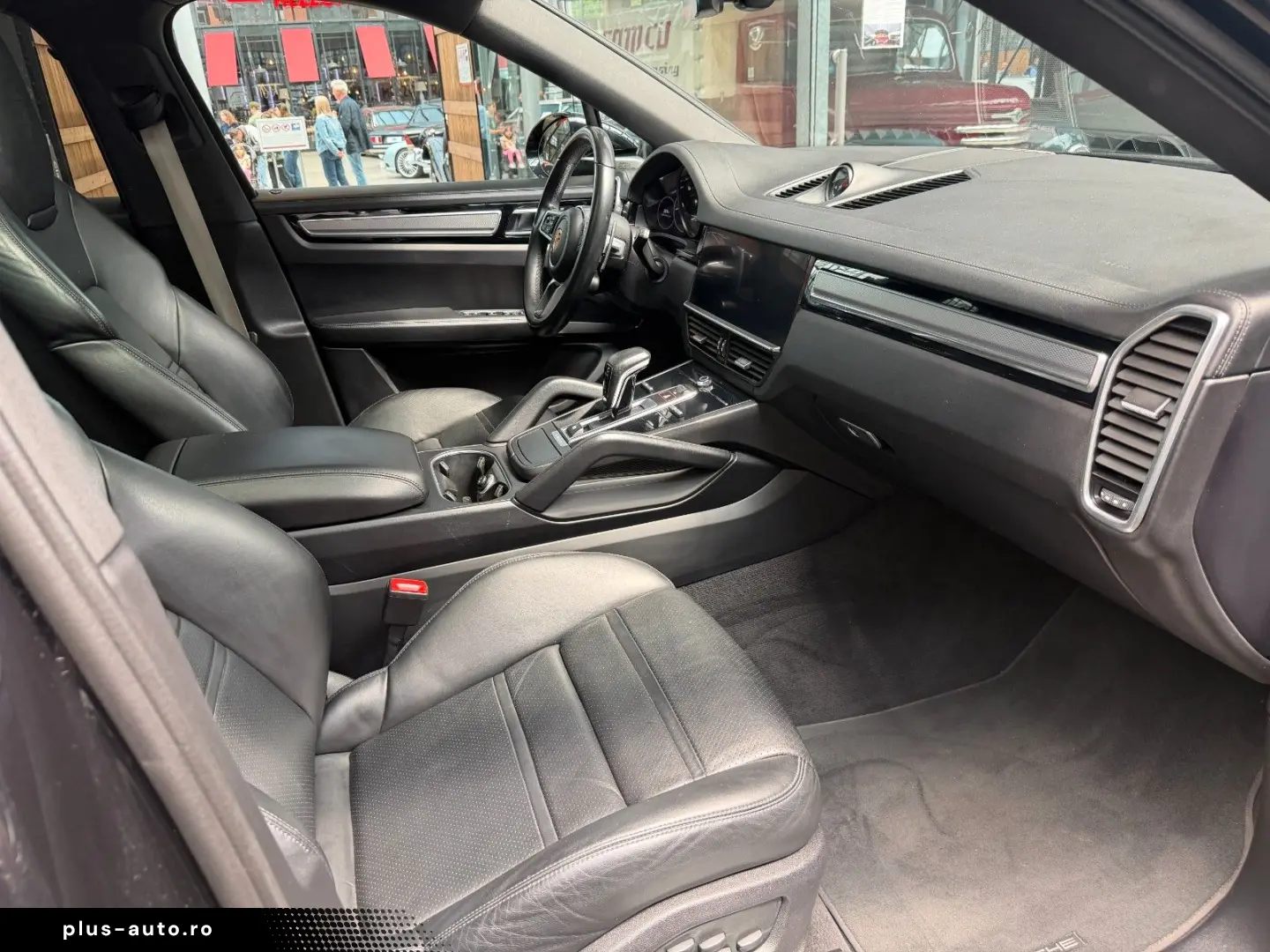 PORSCHE Cayenne Coupe Platinum Edition