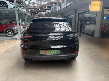 PORSCHE Cayenne Coupe Platinum Edition