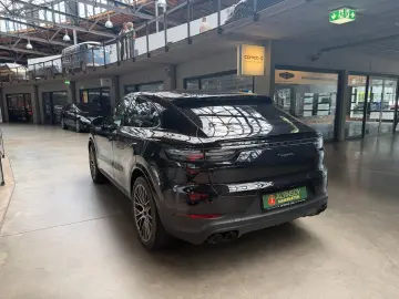 PORSCHE Cayenne Coupe Platinum Edition