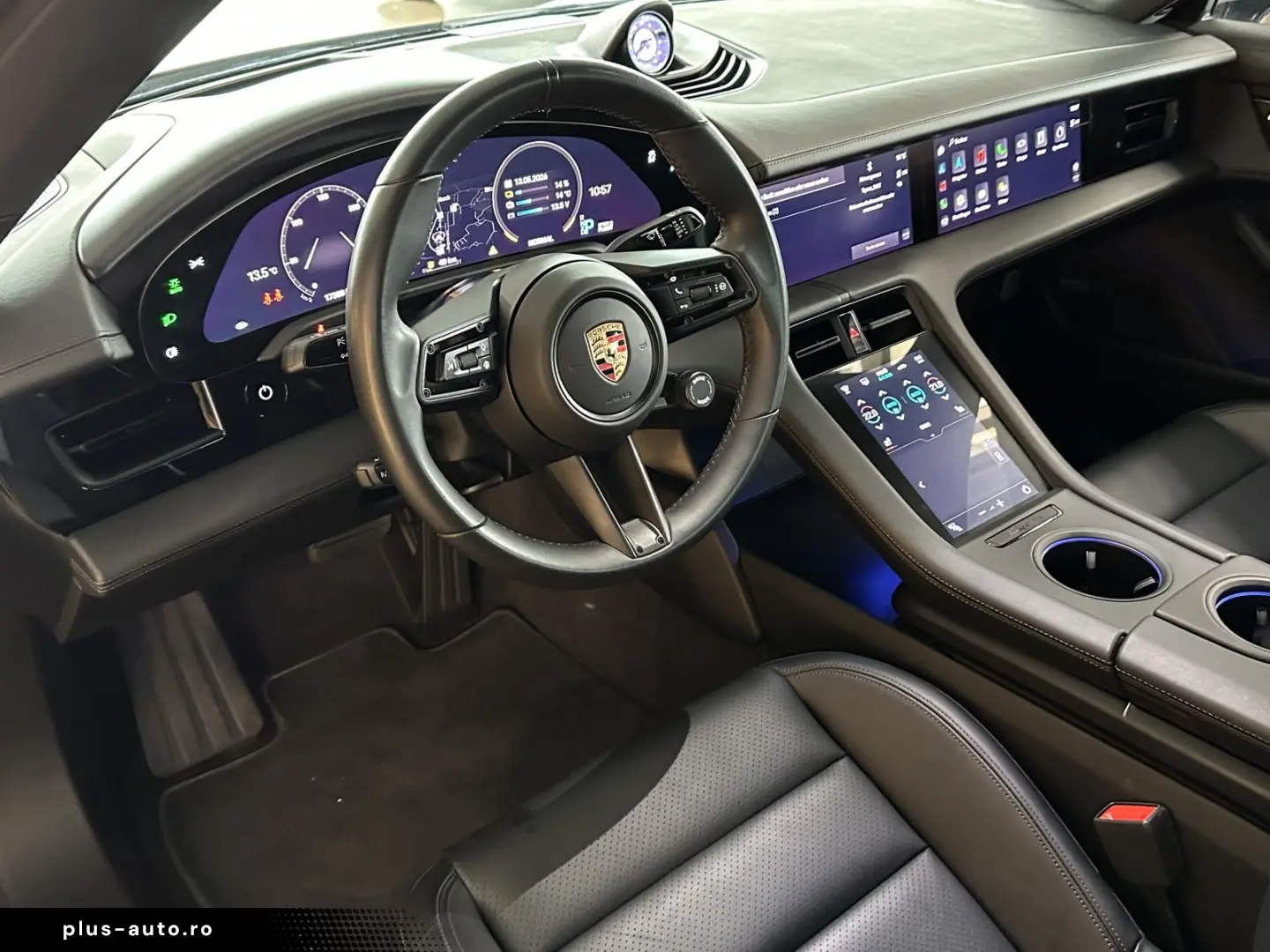 PORSCHE Taycan Leder Pano SportChrono BOSE LED 4xSHZ HUD