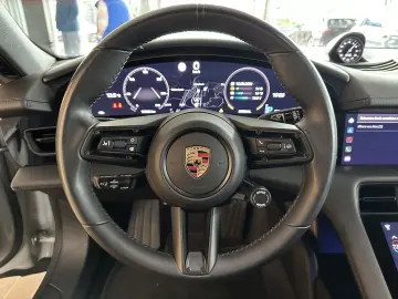 PORSCHE Taycan Leder Pano SportChrono BOSE LED 4xSHZ HUD