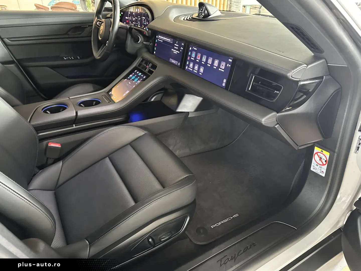PORSCHE Taycan Leder Pano SportChrono BOSE LED 4xSHZ HUD