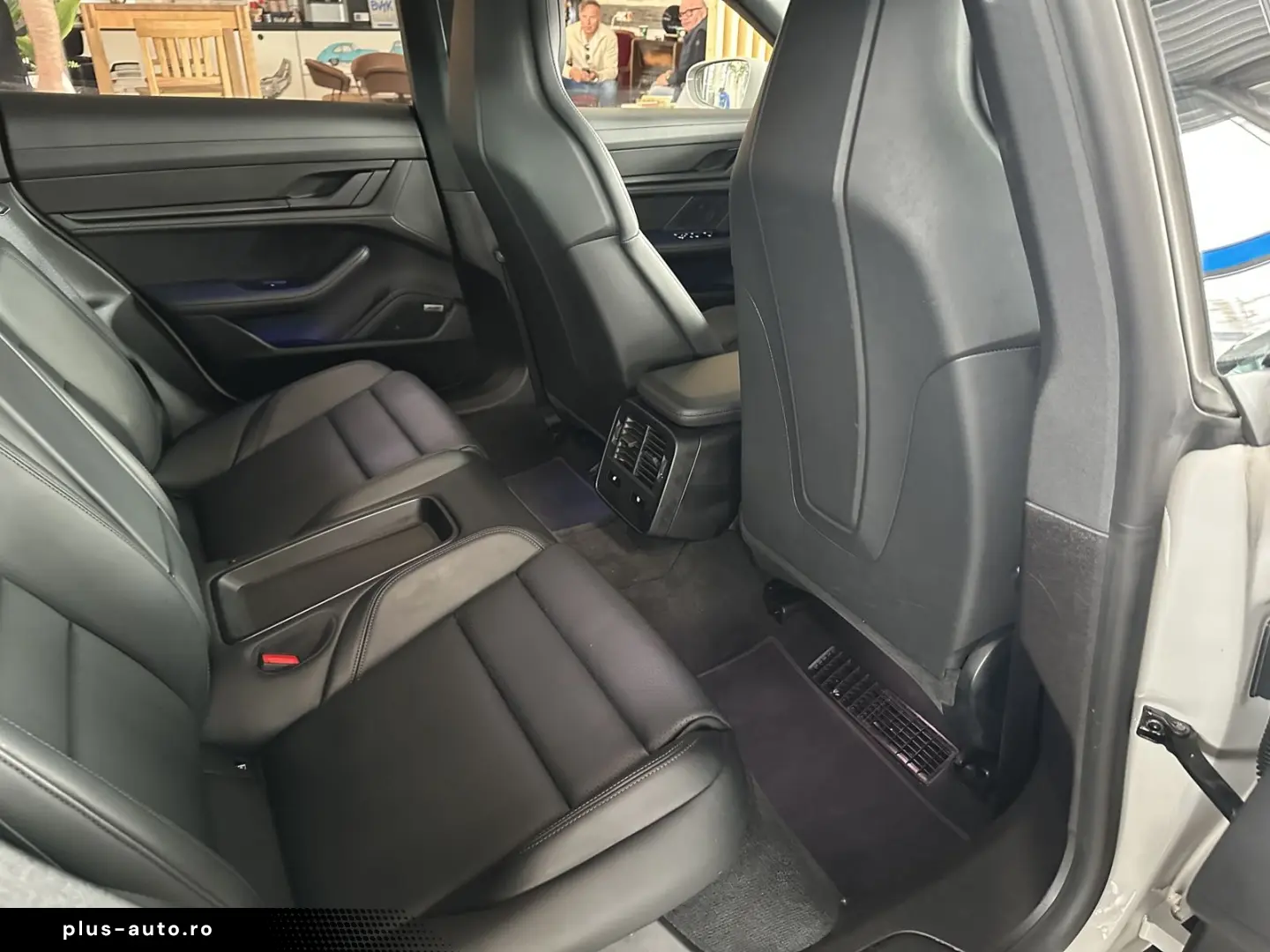 PORSCHE Taycan Leder Pano SportChrono BOSE LED 4xSHZ HUD