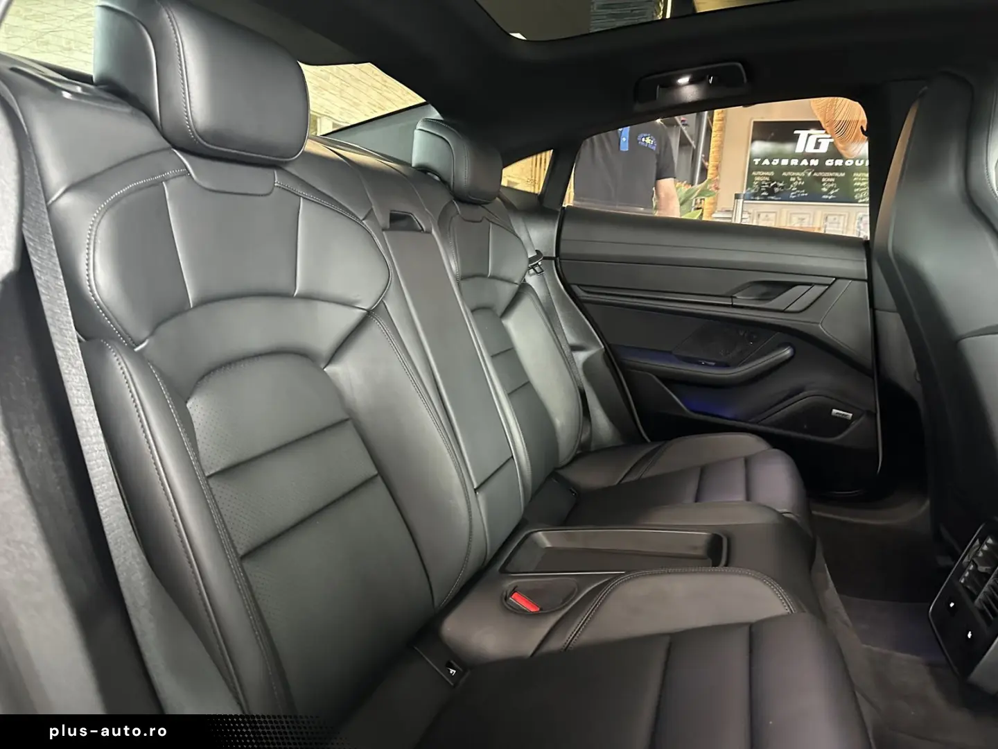 PORSCHE Taycan Leder Pano SportChrono BOSE LED 4xSHZ HUD