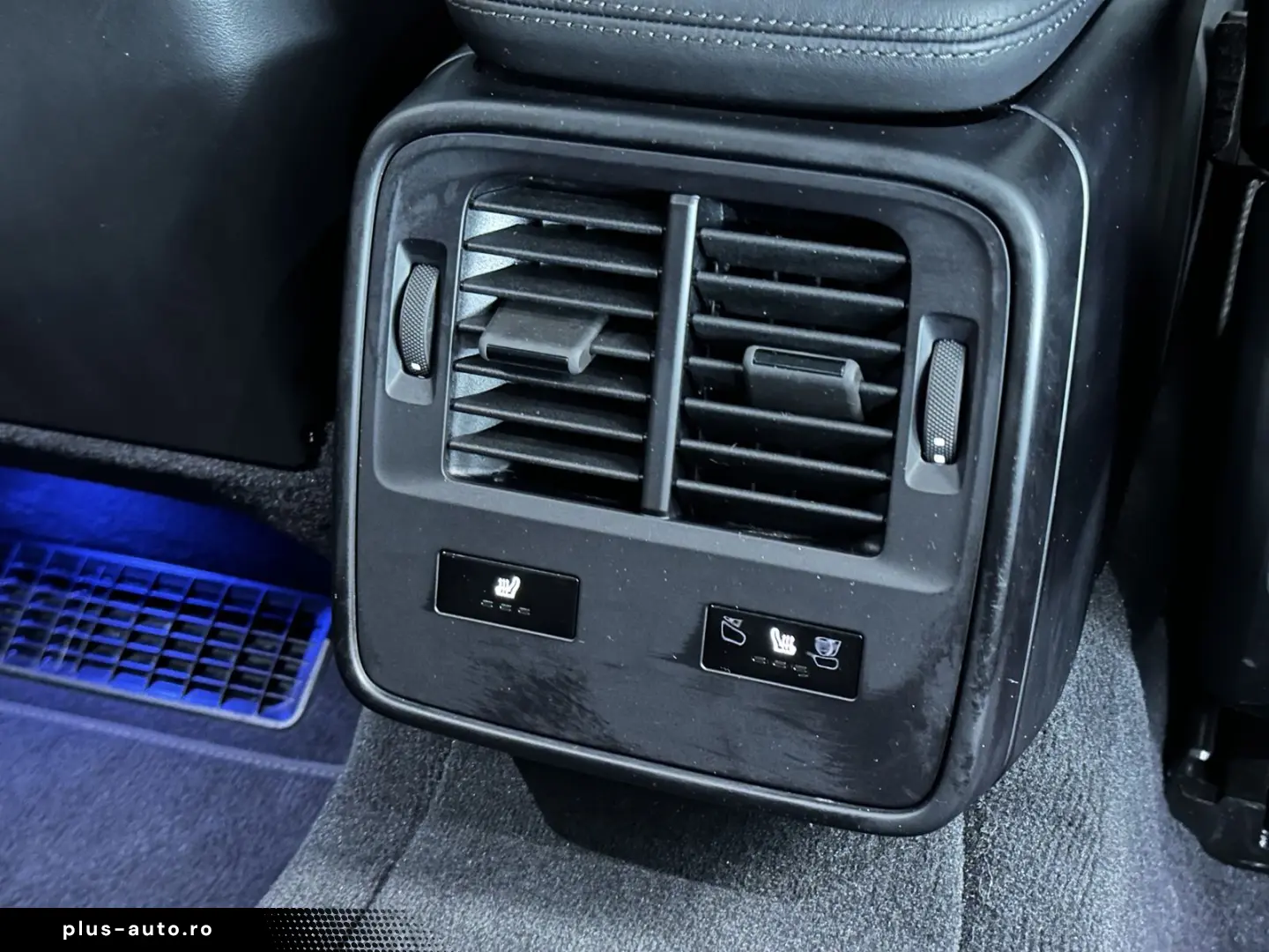 PORSCHE Taycan Leder Pano SportChrono BOSE LED 4xSHZ HUD