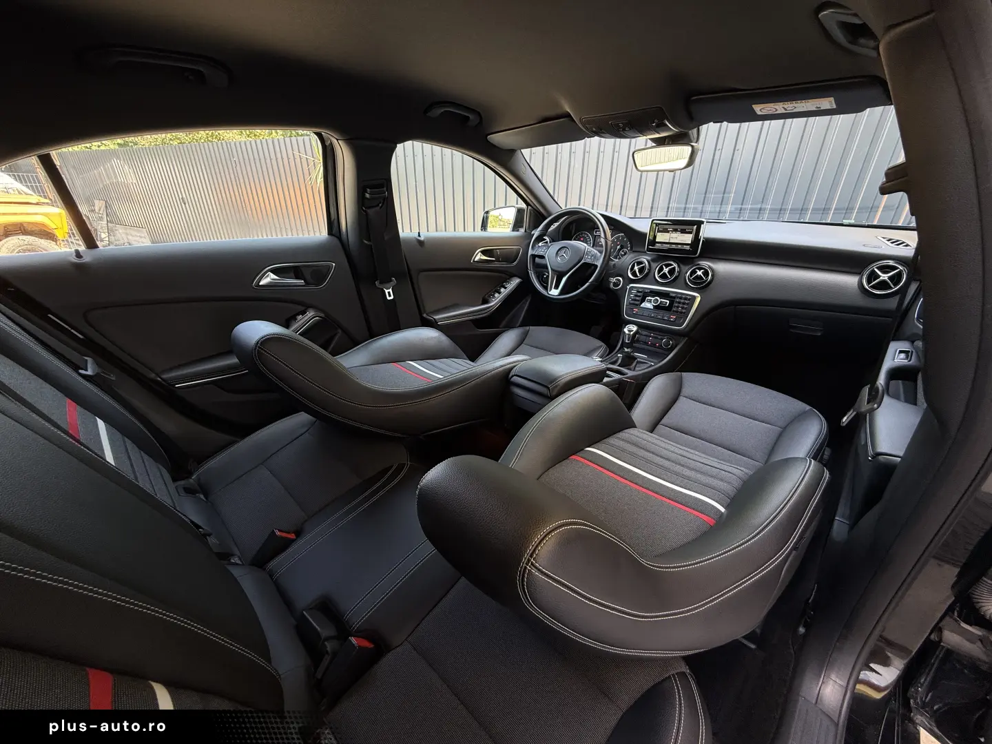 Mercedes-Benz A200 - 1.6benzina   156cp   Manual