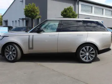 LAND ROVER Range Rover HSE D 300 Panoramad. AHK HUD 22 Zoll