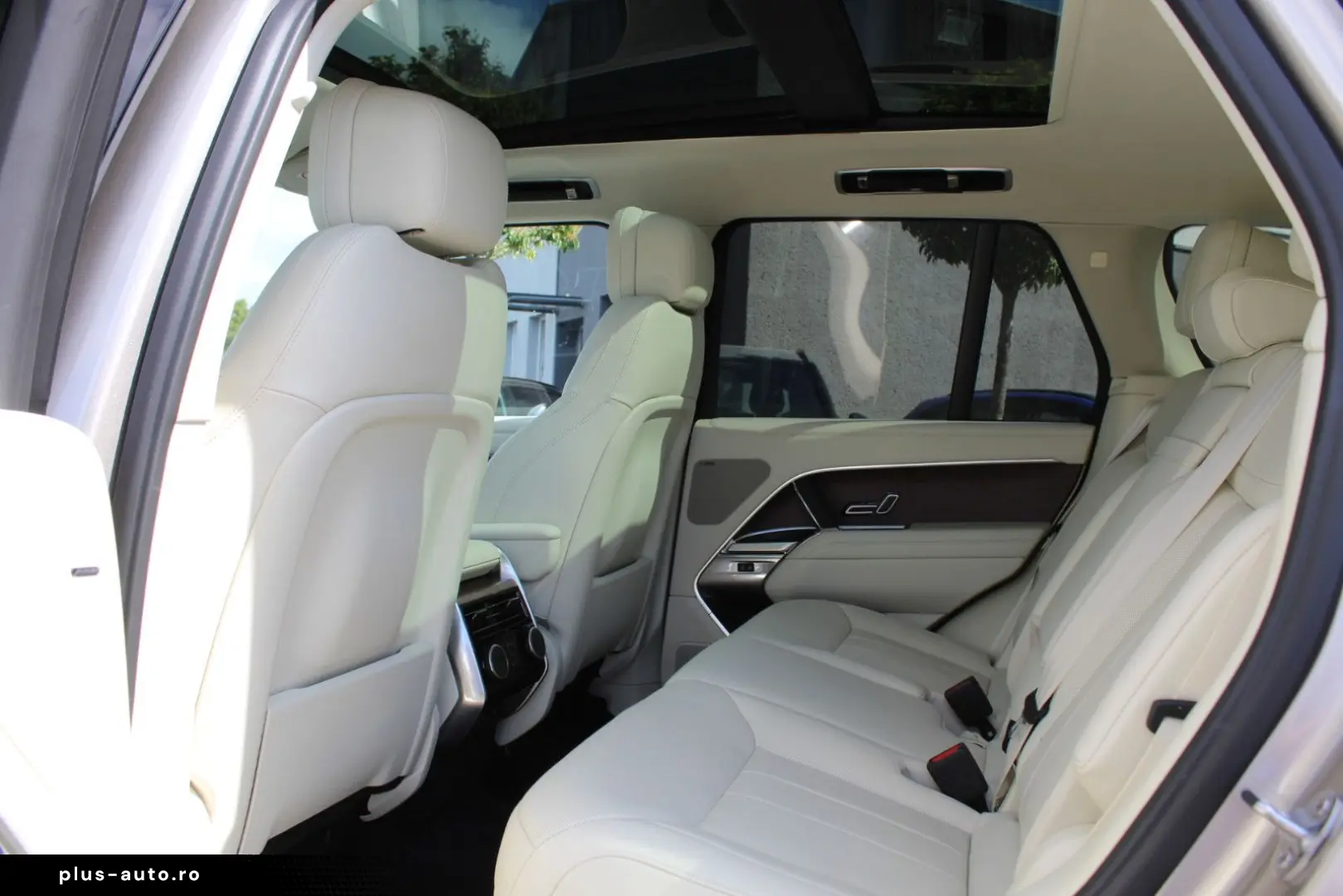 LAND ROVER Range Rover HSE D 300 Panoramad. AHK HUD 22 Zoll