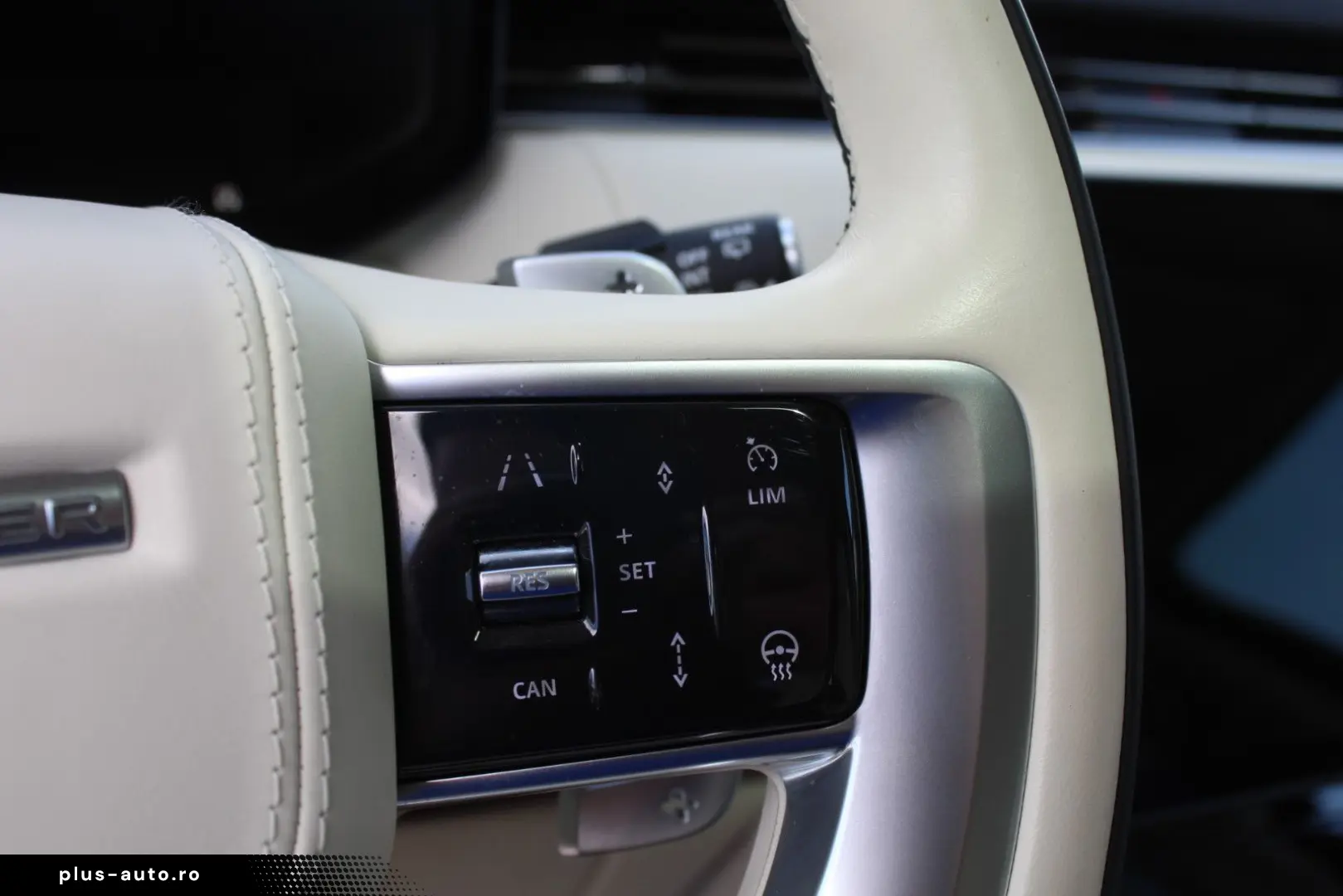 LAND ROVER Range Rover HSE D 300 Panoramad. AHK HUD 22 Zoll
